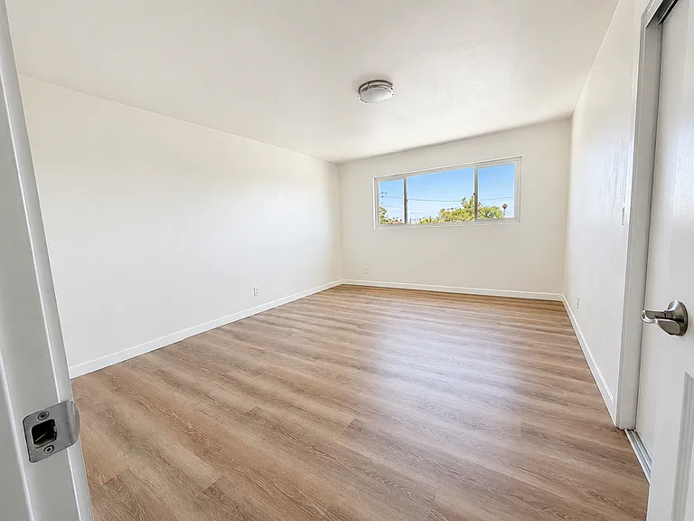 Upstairs bedroom 2