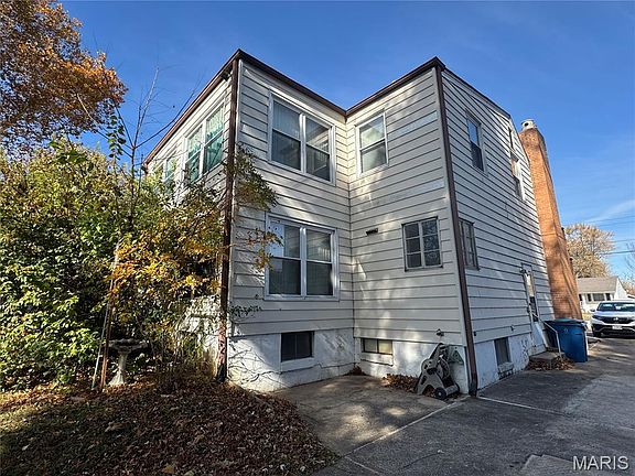 2nd image of 220 Habecking Dr