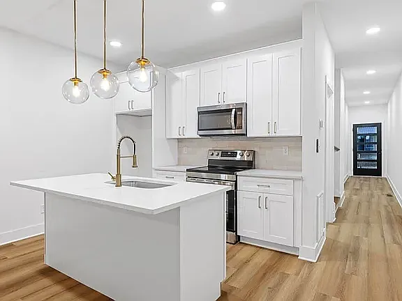 4422 Grand Ave #B — Photo 5
