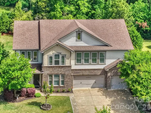 819 Tyne Dr, Fort Mill, SC 29715
