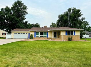 857 3rd St N, Wahpeton, ND 58075