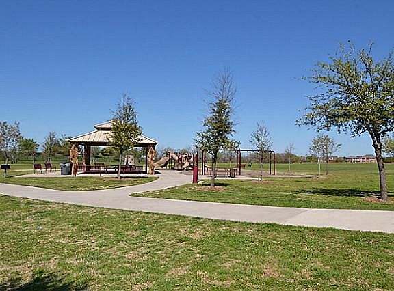 2nd image of 4525 Hearthstone Dr