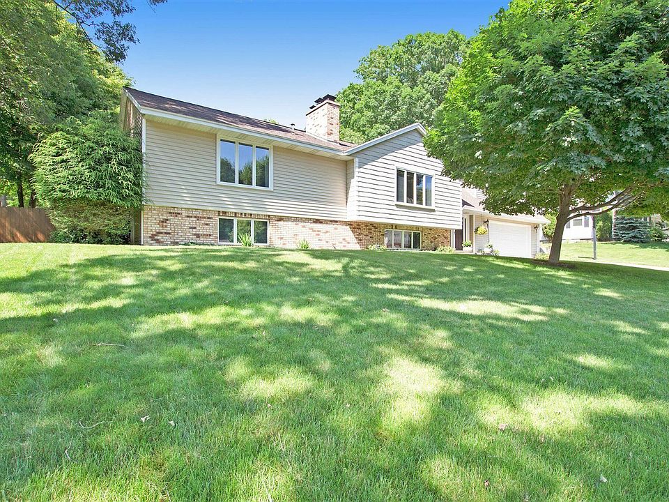 1st image of 2494 Norcrest Dr