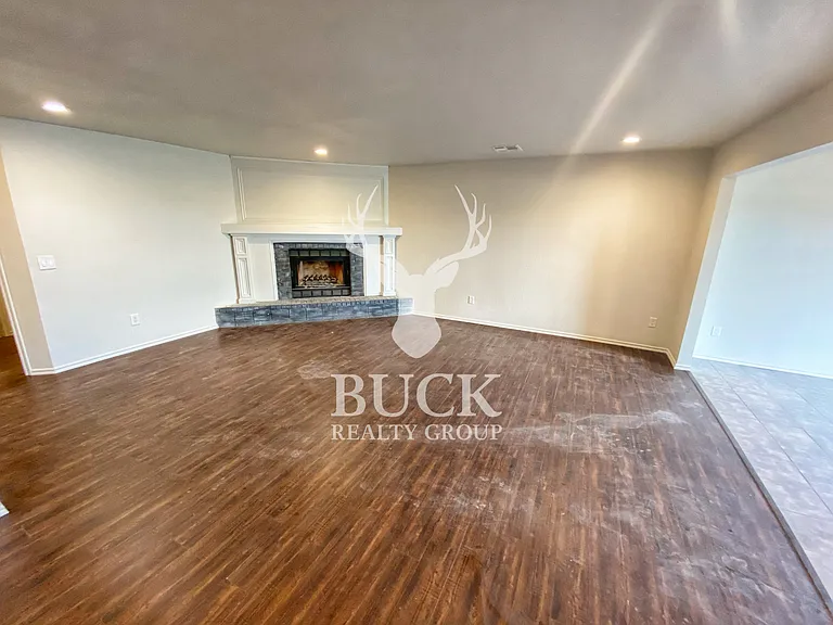 11300 Cimarron Dr — Photo 8