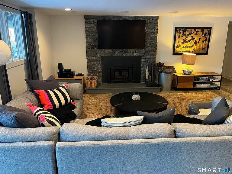 8 Chester Rd — Photo 18