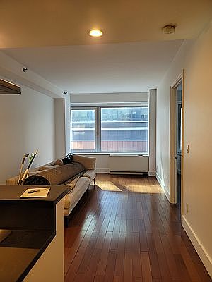 5th image of 4427 Purves St APT 3C