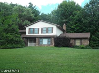 1211 Wynside Ln, Hampstead, MD 21074