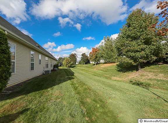 2nd image of 41 Deerchase Ln
