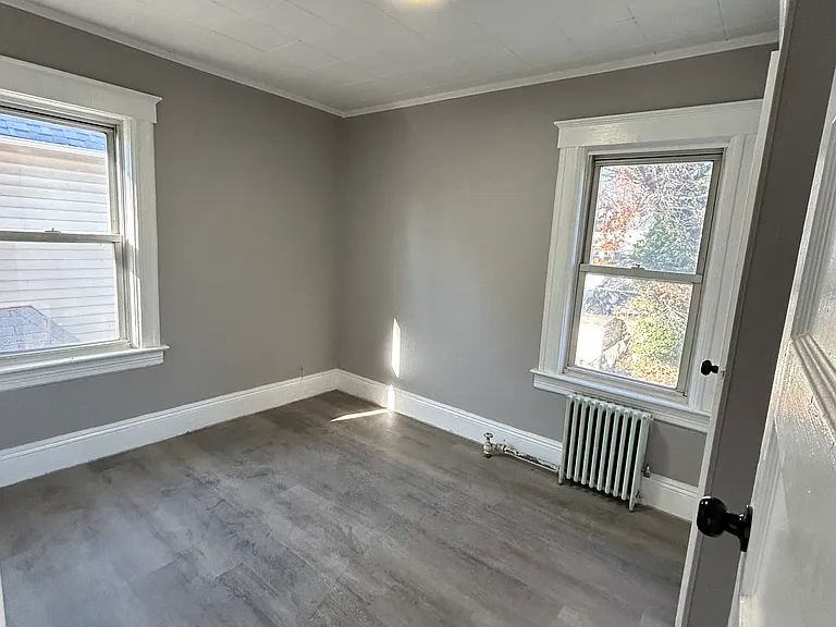 33 W Clay Ave — Photo 7