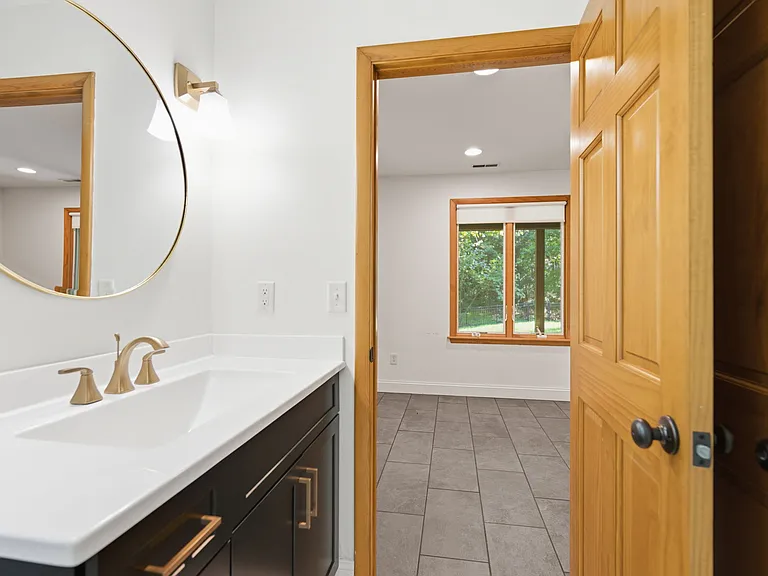 7767 Shawnee Run Rd — Photo 35