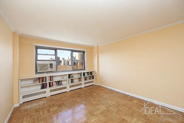 Sold by Ideal Properties Group | media 9