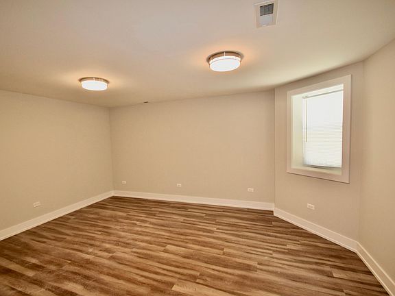 2nd image of 6438 N Wayne Ave #B
