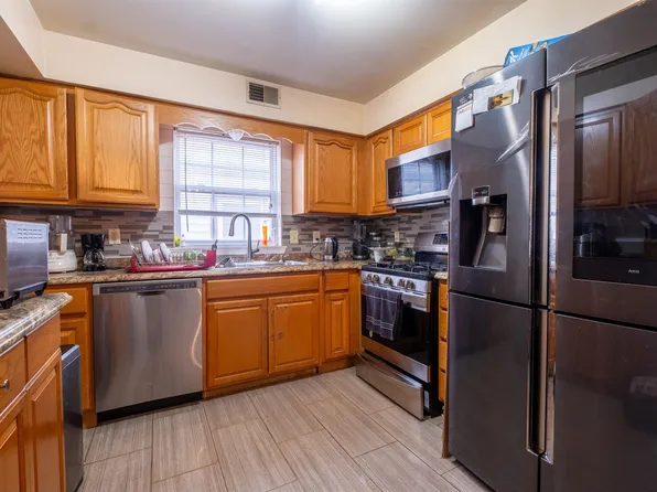 88 West 21st Street image 15 of 19