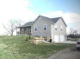 25009 Dehoff Rd, Tonganoxie, KS 66086