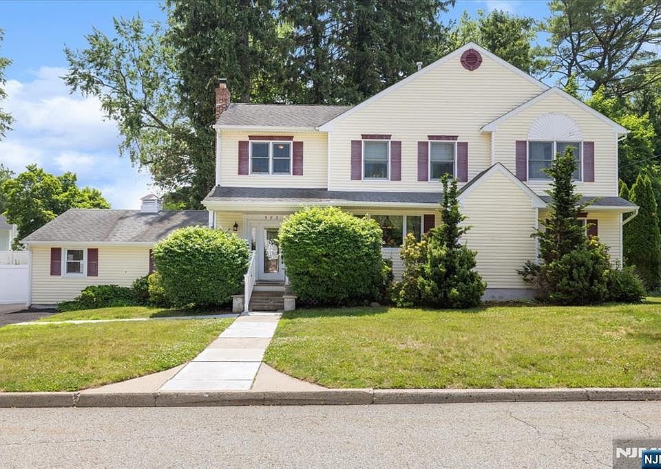 1st image of 583 Brookside Ave