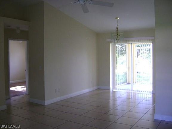 4th image of 409 NE 23rd Pl