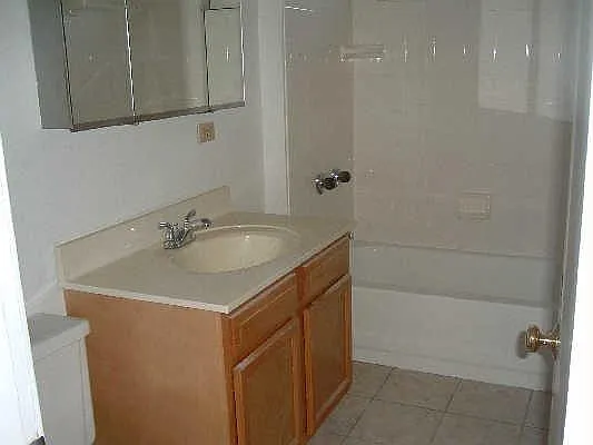 2nd floor bath - 320 E 16th Ave #HOUSE