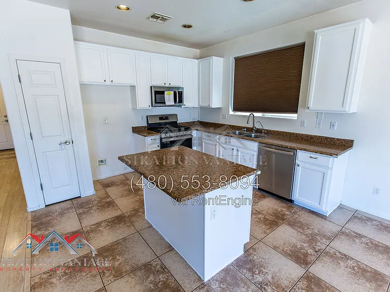 42322 W Lunar St — Photo 18