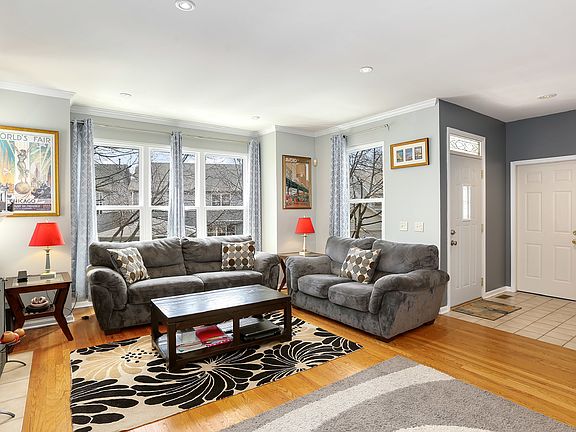 3rd image of 4508 W Hutchinson St