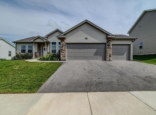 911 James Ave, Belleville, WI 53508