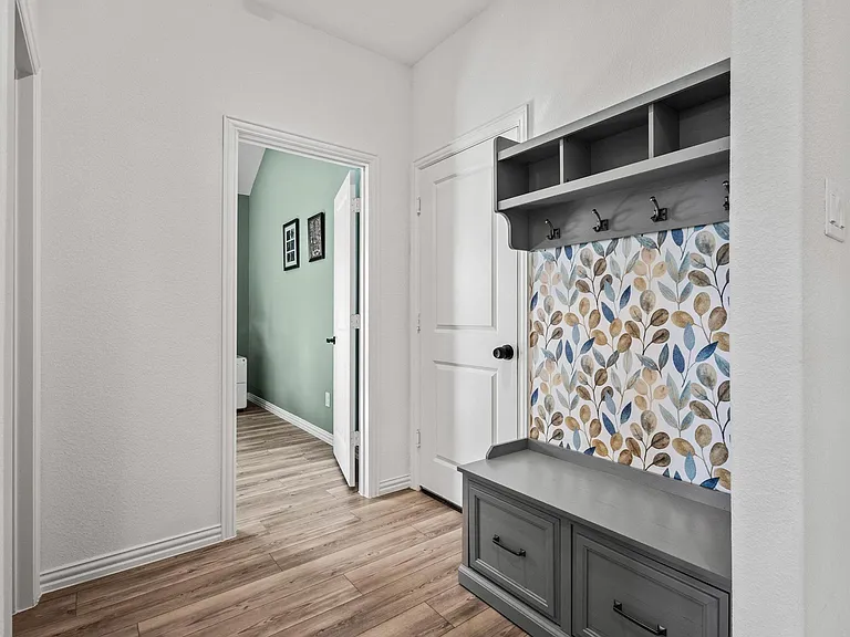 1724 Emmanuel Ln — Photo 14