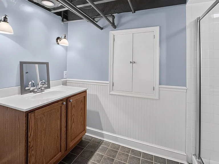 7013 Maple Ave — Photo 17