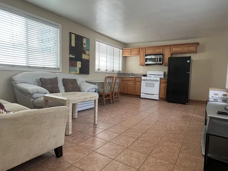 5800 Lindo Paseo #4 — Photo 17