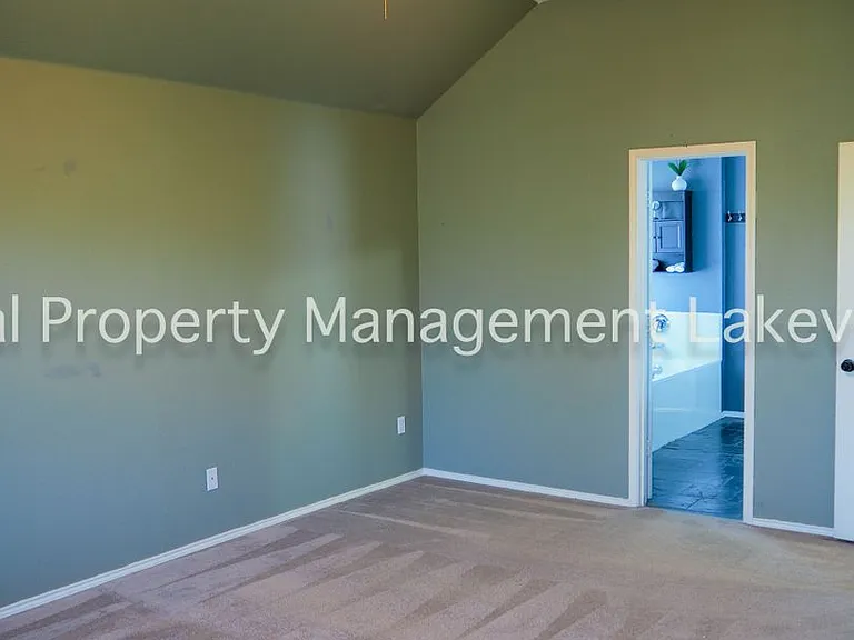 7500 Waterside Pl — Photo 31