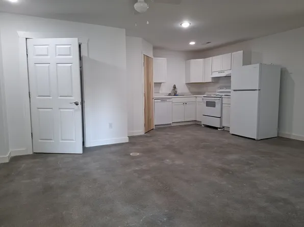 48 Lena Dr, Killen, AL 35645