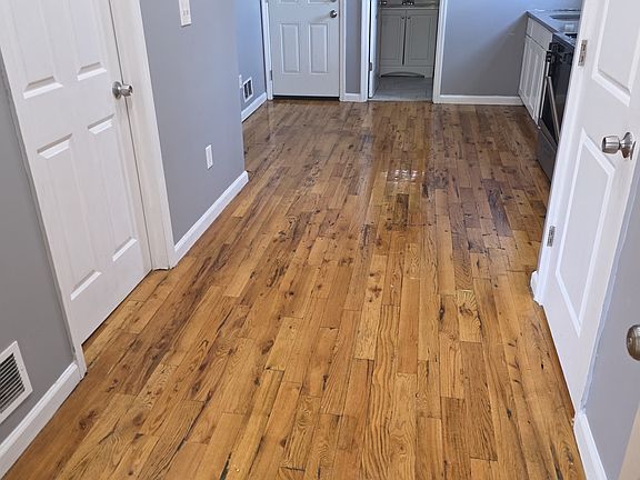 4th image of 113 Seymour Ave #1