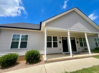 208-222 Washington St #220, Graham, NC 27253