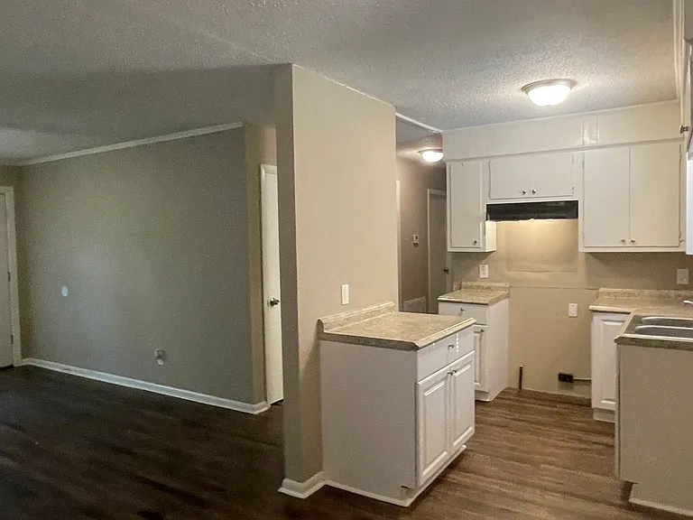 9114 Malabri Dr — Photo 7