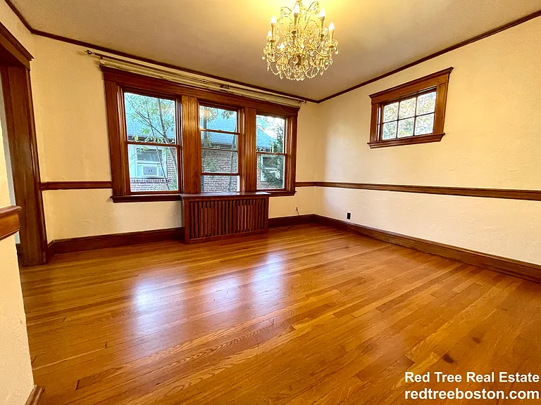 22 Cresthill Rd — Photo 8