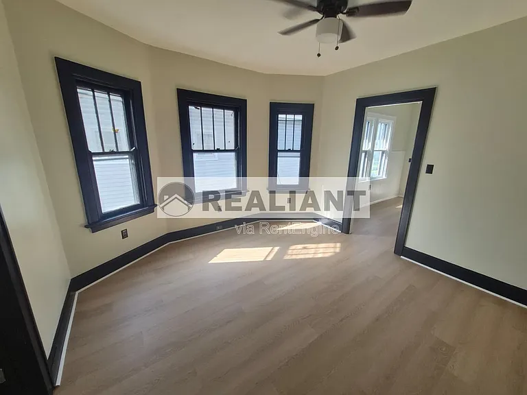 2717 Dakota Ave — Photo 3