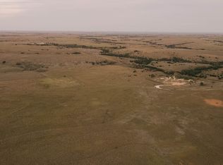 N2140 Rd & #810, Leedey, OK 73654