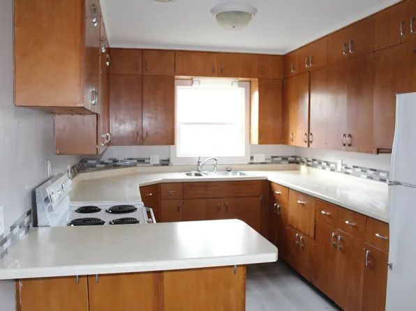 414 9th St NE, Chisholm, MN 55719