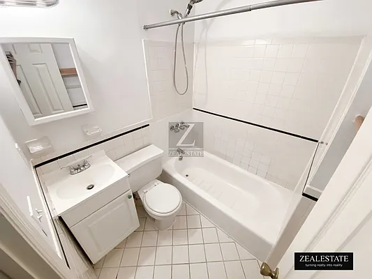 Rented by ZealEstate Group Inc | media 22