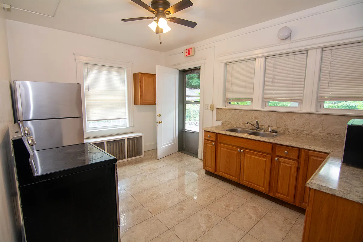 Building Photo - 30 Fayette St #3A