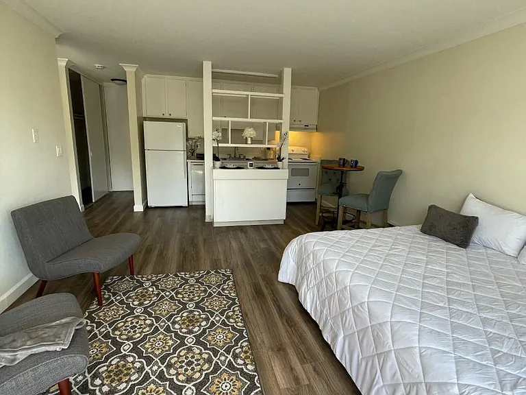 390 S Sunnyvale Ave #2 — Photo 3