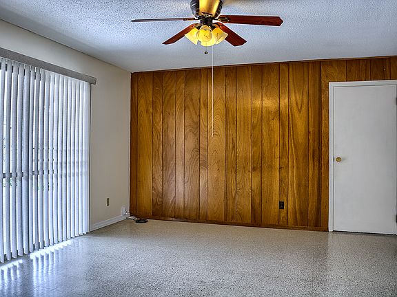 3rd image of 10336 Luella Ave
