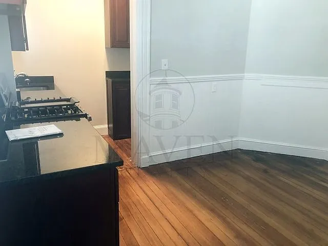 13 Lincoln St #1 — Photo 8