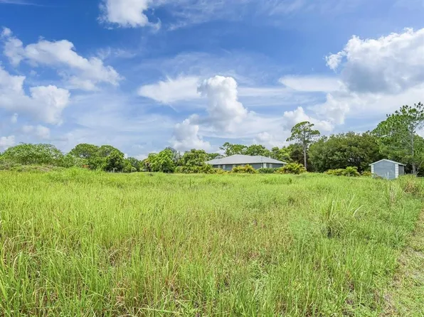 4140 48th St, Vero Beach, FL 32967