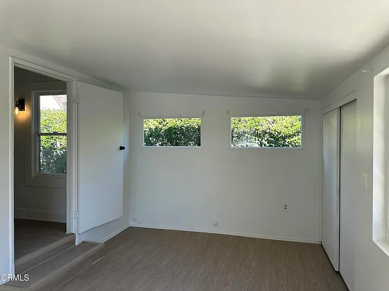 2122 Navarro Ave — Photo 22