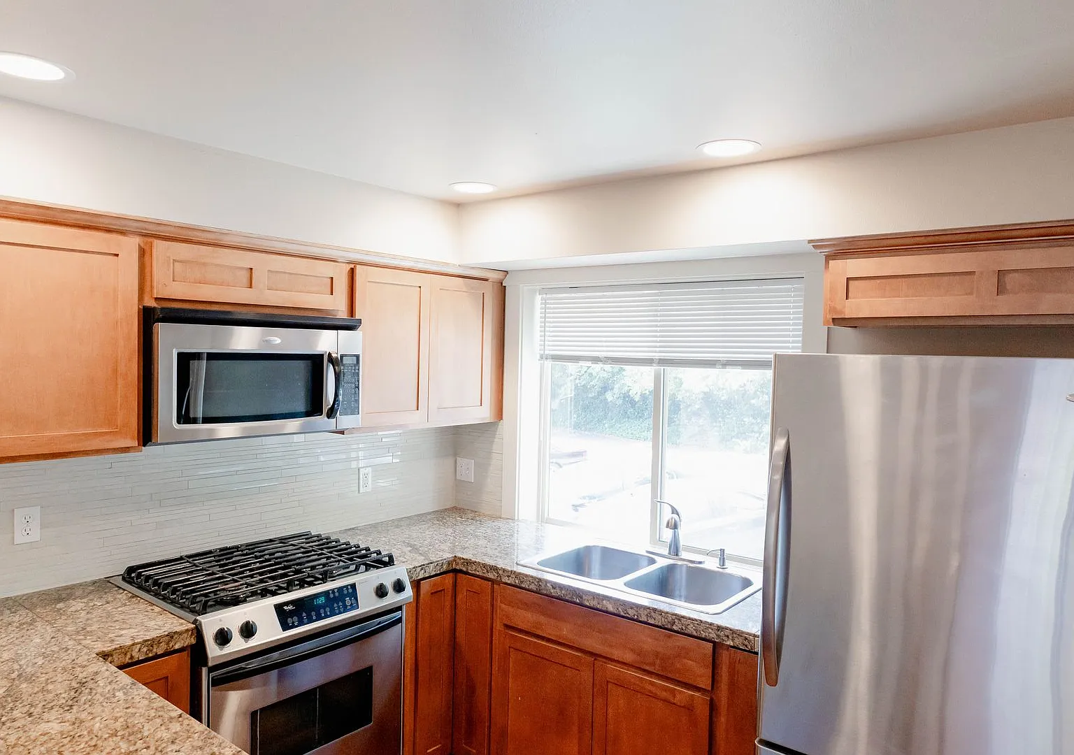 Beautiful 3 Bedrooms 2.5 baths Townhouse. — Photo 4