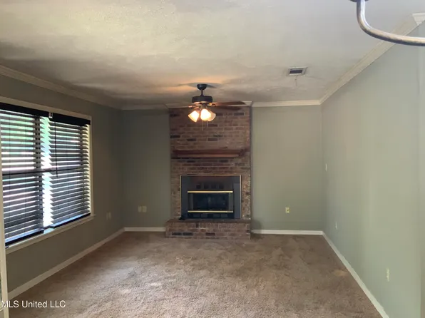 207 Lindale St #A, Clinton, MS 39056