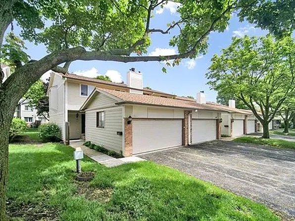 878 Swan Ln, Deerfield, IL 60015