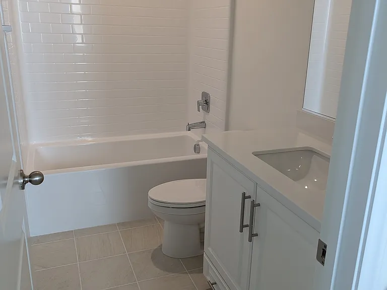2430 E Lincoln Ave #6 — Photo 20