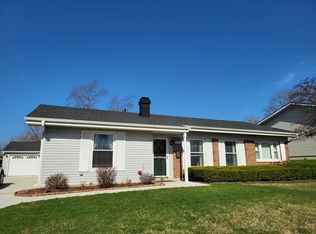 1765 Chippendale Rd, Hoffman Estates, IL 60169