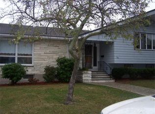 106 Savage St, Revere, MA 02151