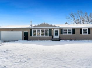 738 E Columbine Dr, Beloit, WI 53511